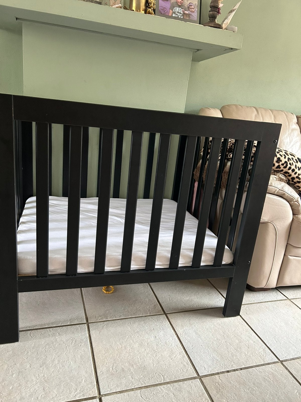 Zwarte box met box matras, Ophalen, Zo goed als nieuw
