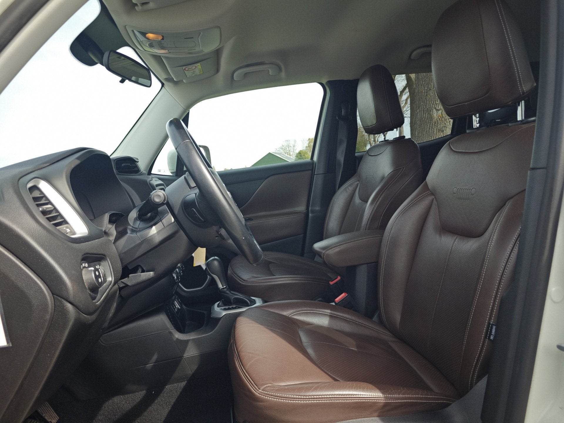 Jeep Renegade 140 PK Automaat Night Eagle | Trekhaak | Leder, Gebruikt, 4 cilinders, Wit, 600 kg