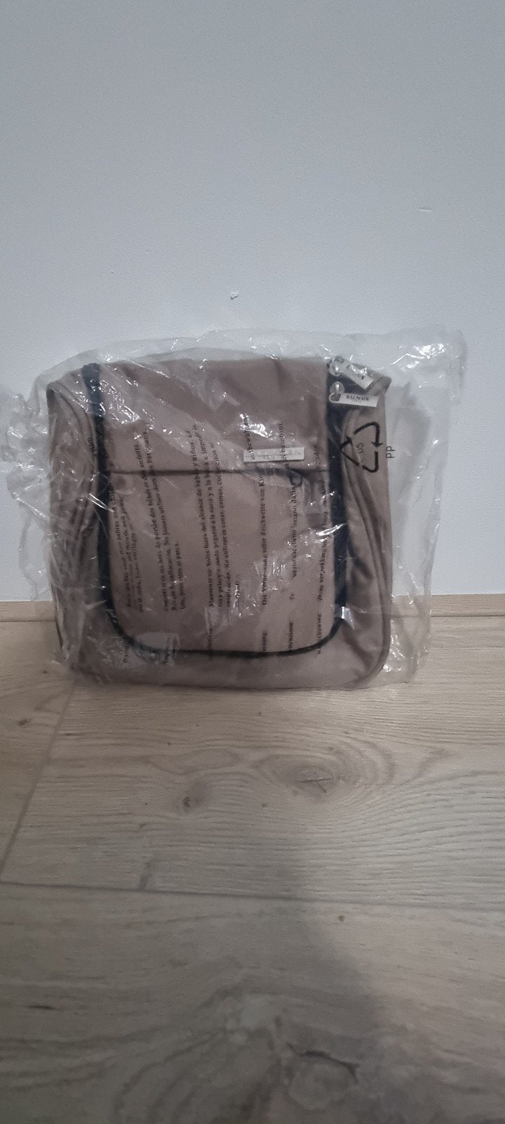 Nieuwe Balmain toilettas met haakje en diverse vakken, Ophalen of Verzenden