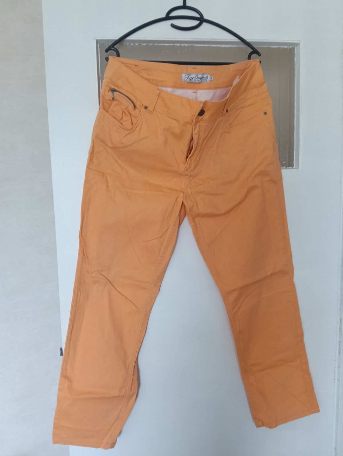 Oranje dames broek, Maat 42/44 (L), Oranje, Ophalen of Verzenden, Zo goed als nieuw