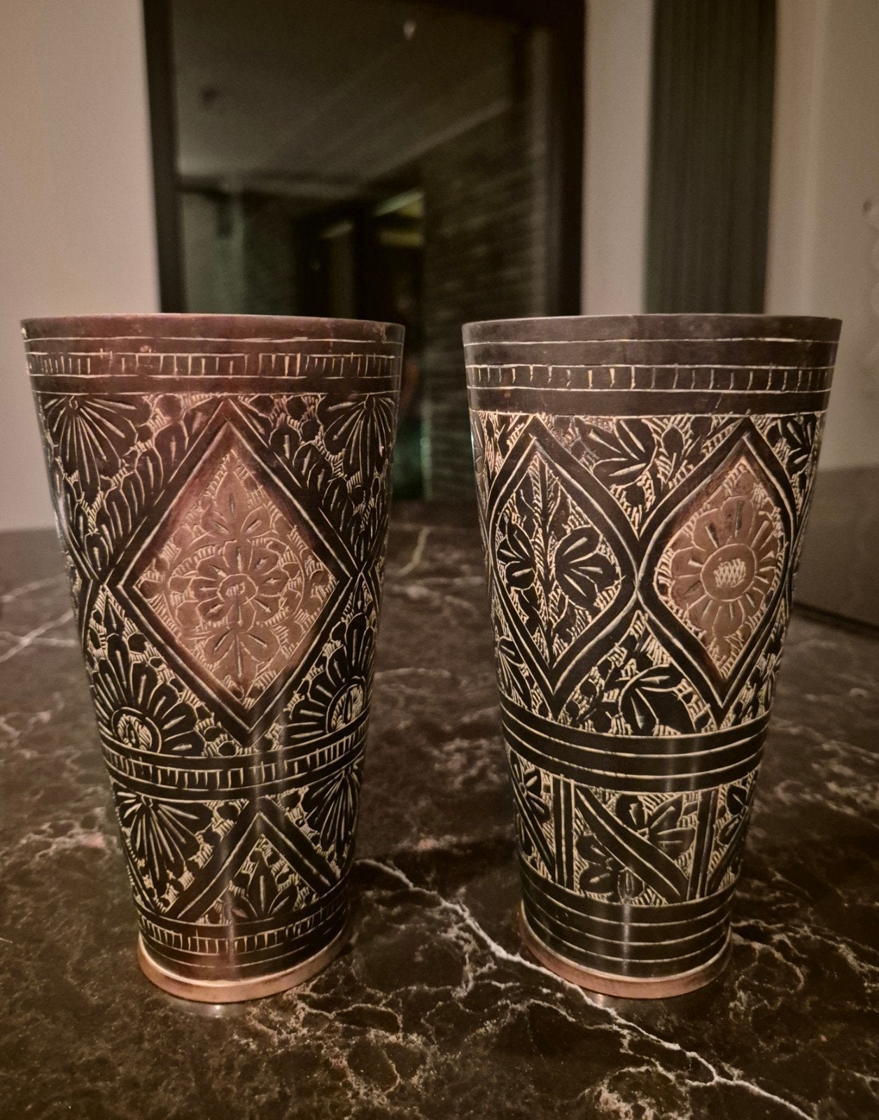 Set van 2 traditionele Indiase messing tumblers (Lasi), Ophalen of Verzenden