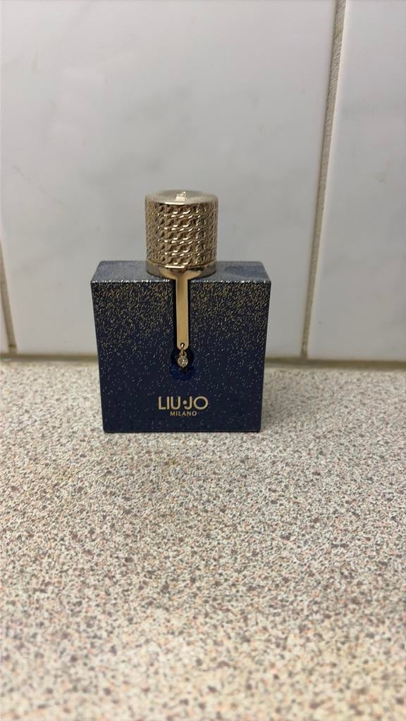 Liu-jo milano, Sieraden, Tassen en Uiterlijk, Uiterlijk | Parfum, Ophalen of Verzenden, Zo goed als nieuw