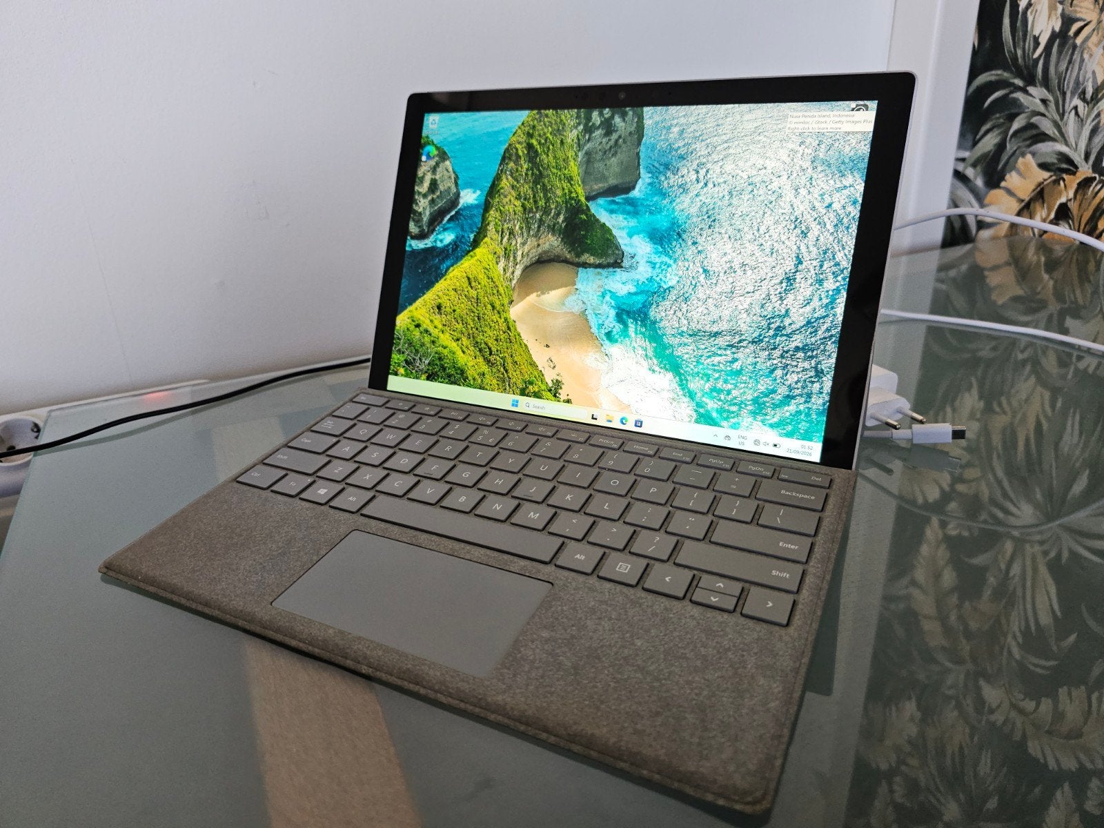 Microsoft Surface Pro 7, Gebruikt, 2 tot 3 Ghz, Qwerty, Intel(R) Core(TM) i7-1065G7 CPU