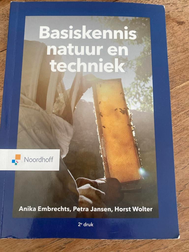 Anika Embrechts - Basiskennis Natuur en techniek, Zo goed als nieuw, Anika Embrechts; Petra Jansen; Horst Wolters, Beta, HBO