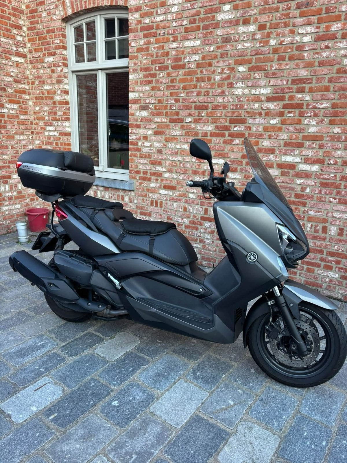Yamaha XMAX 400 met GIVI topkoffer - Zo goed als nieuw, Motoren, 400 cc, Scooter, Occasion, Particulier