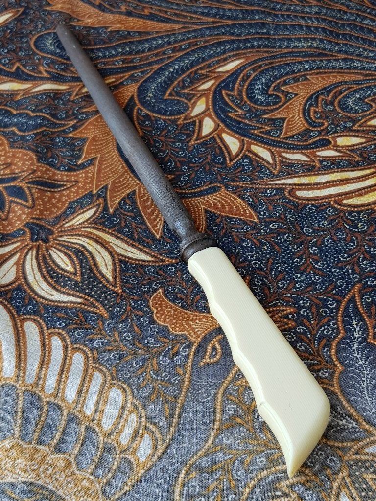 Mooie originele oude antieke wetstaal uit Engeland 32 cm.