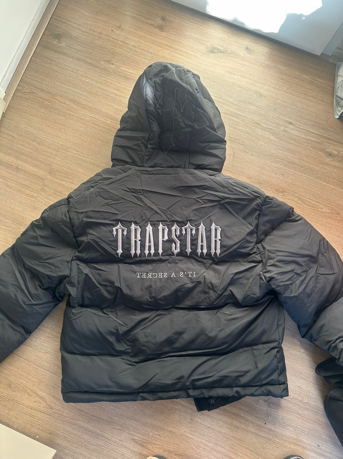 Trapstar Winter jas L, Ophalen of Verzenden, Zo goed als nieuw, Zwart