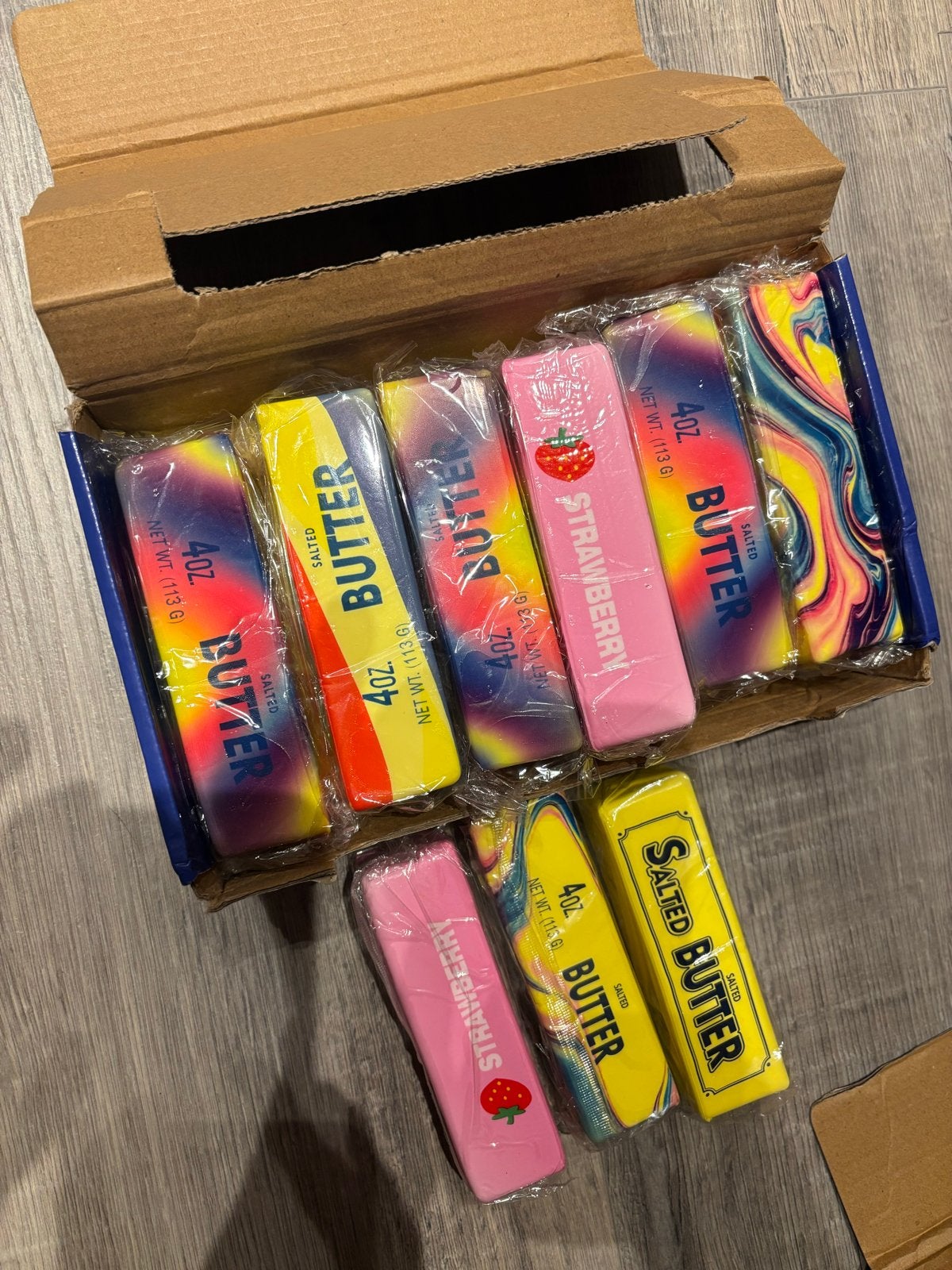 Grappige boter- en aardbei squishy PER STUK, Nieuw, Ophalen of Verzenden, Geen idee, Geen idee