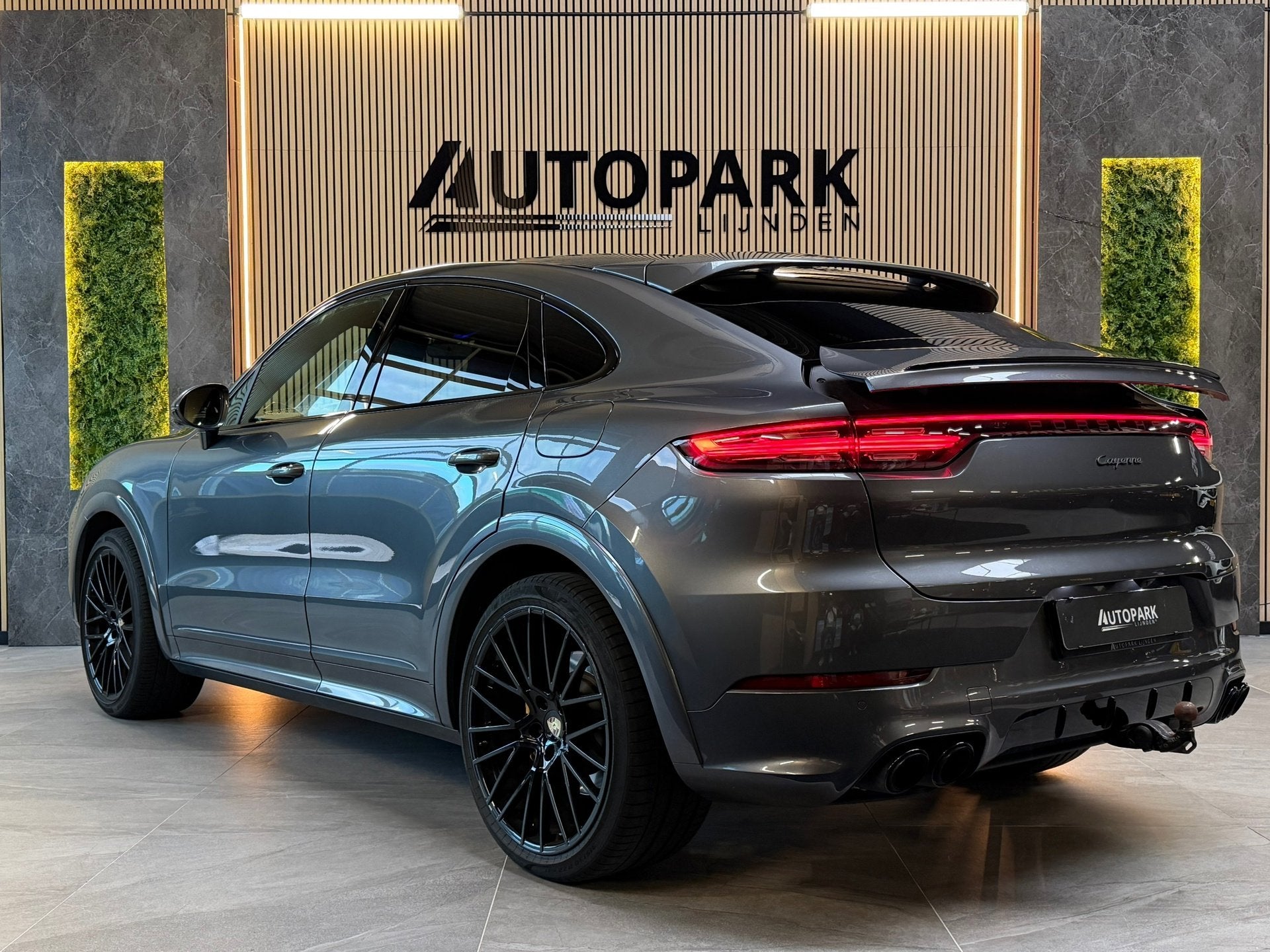 Porsche Cayenne Coupé 3.0 E-Hybrid PANO|BOSE|SOFTCLOSE|SPOR, Auto's, Automaat, Cayenne, Gebruikt, 2995 cc