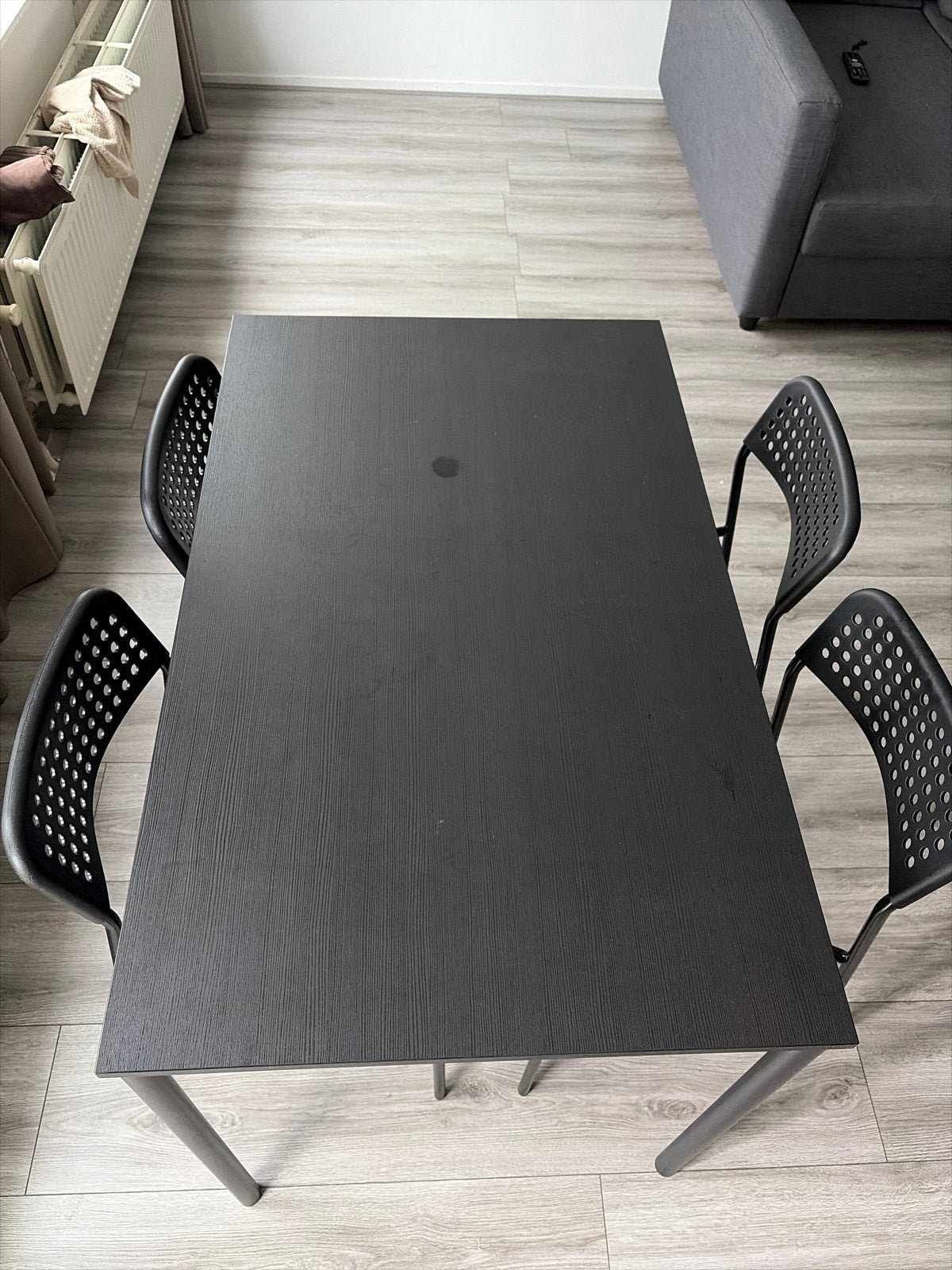 Ikea eettafel met 4 stoelen - Zo goed als nieuw, Ophalen, Kunststof, 100 tot 150 cm, 50 tot 100 cm