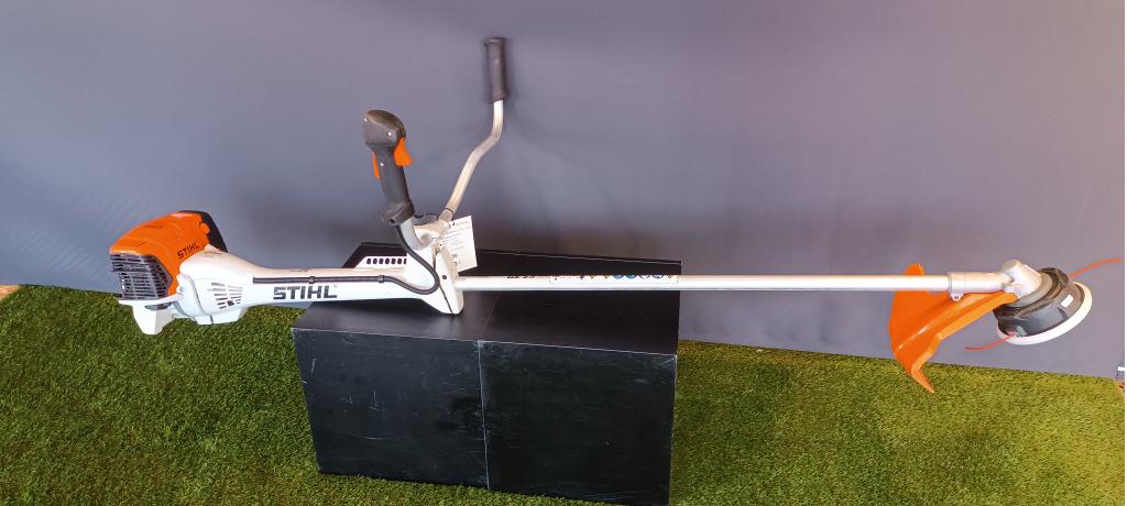 STIHL FS 311 - Lichte en bijzonder krachtige bosmaaier, Niet ingevuld, Gebruikt, Niet ingevuld, Ophalen of Verzenden