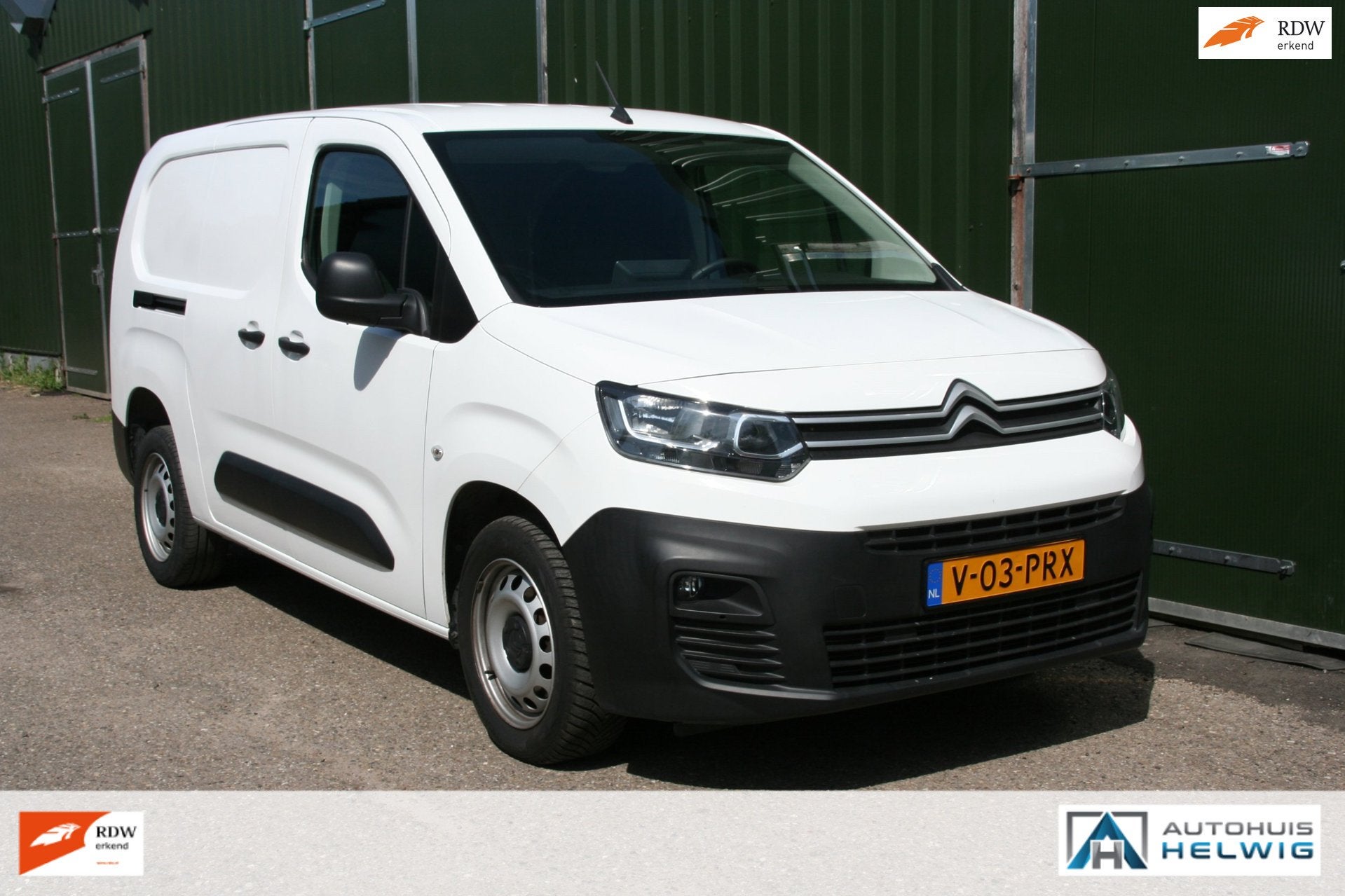 Citroen BERLINGO 1.2 PureTech Club XL BENZINE, AIRCO, NAVIGA, Auto's, Bestelauto's, Voorwielaandrijving, Stof, Gebruikt, 1199 cc