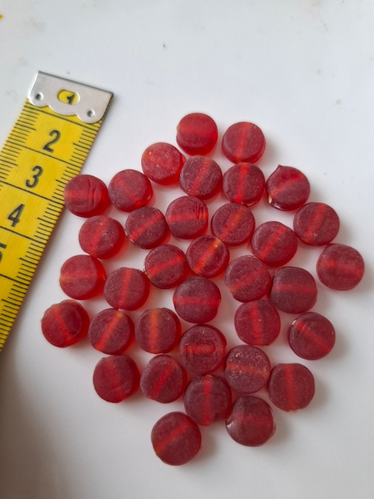 35 stuks glaskralen mat rood kralen rond partij, Kraal, -, -, Ophalen of Verzenden