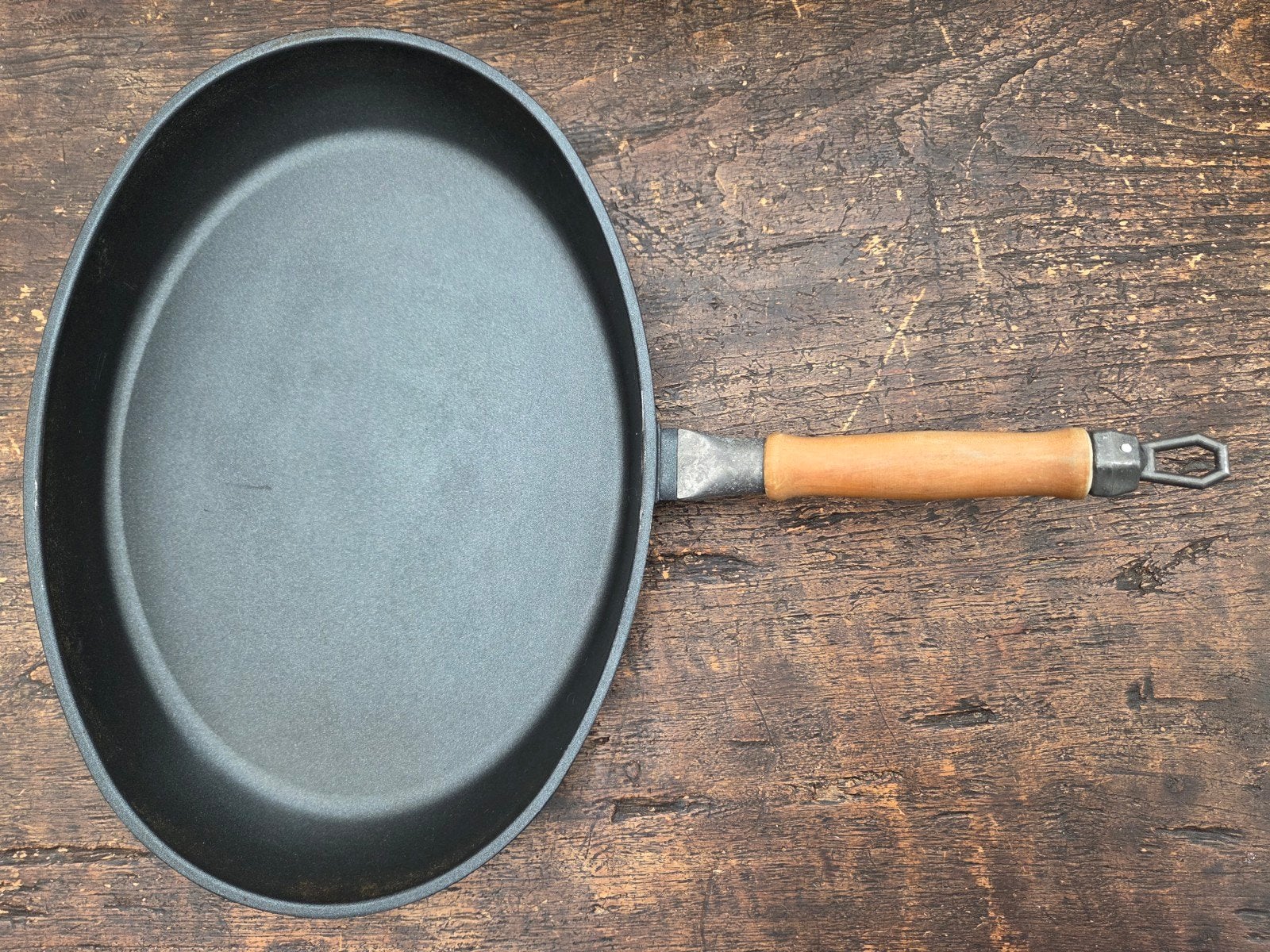 Stove Guss ovale koekenpan – 38 x 26 cm, Huis en Inrichting, Keuken | Potten en Pannen, Ophalen of Verzenden, Gebruikt, Aluminium