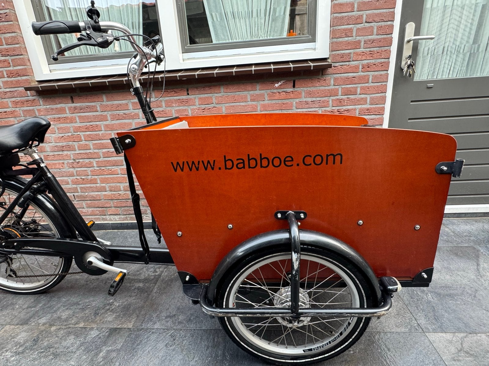Babboe Big-E bakfiets - Goedgekeurd, incl. regenhoes, Fietsen en Brommers, Gebruikt, 3 kinderen, Elektrisch, Schijfrem