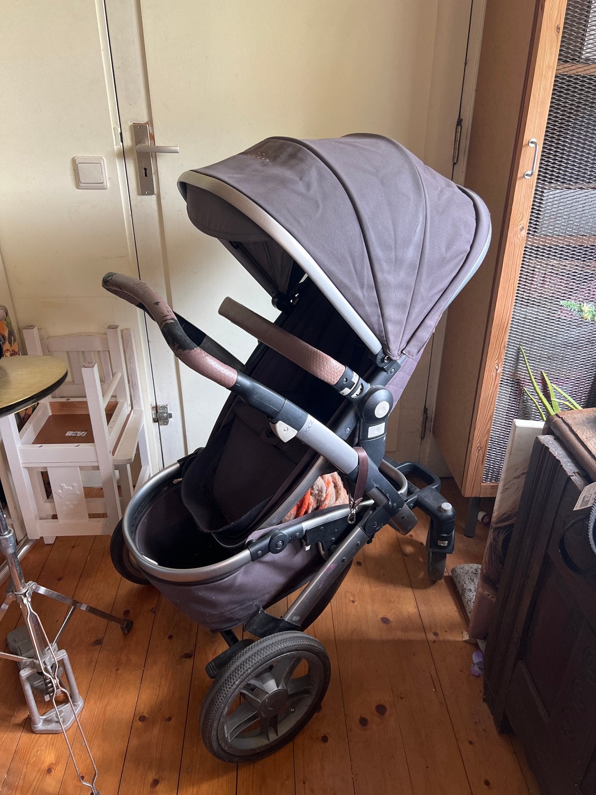 Gratis Joolz Geo kinderwagen met ligbak en voetenzak, Gebruikt, Luchtbanden, Ophalen, Kinderwagen