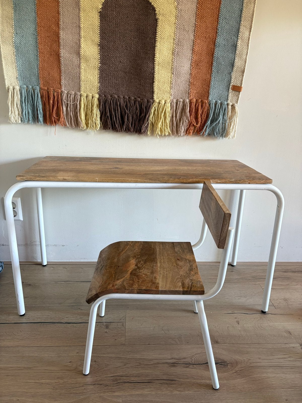 Kidsdepot bureau incl. stoeltje, Kinderen en Baby's, Kinderkamer | Tafels en Stoelen, Ophalen, Zo goed als nieuw, Tafel(s) en Stoel(en)