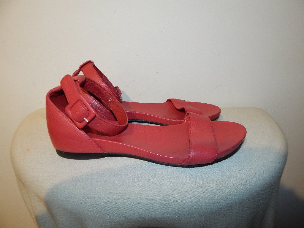 Sarah Pacini rode leren sandalen plat model in prima staat39