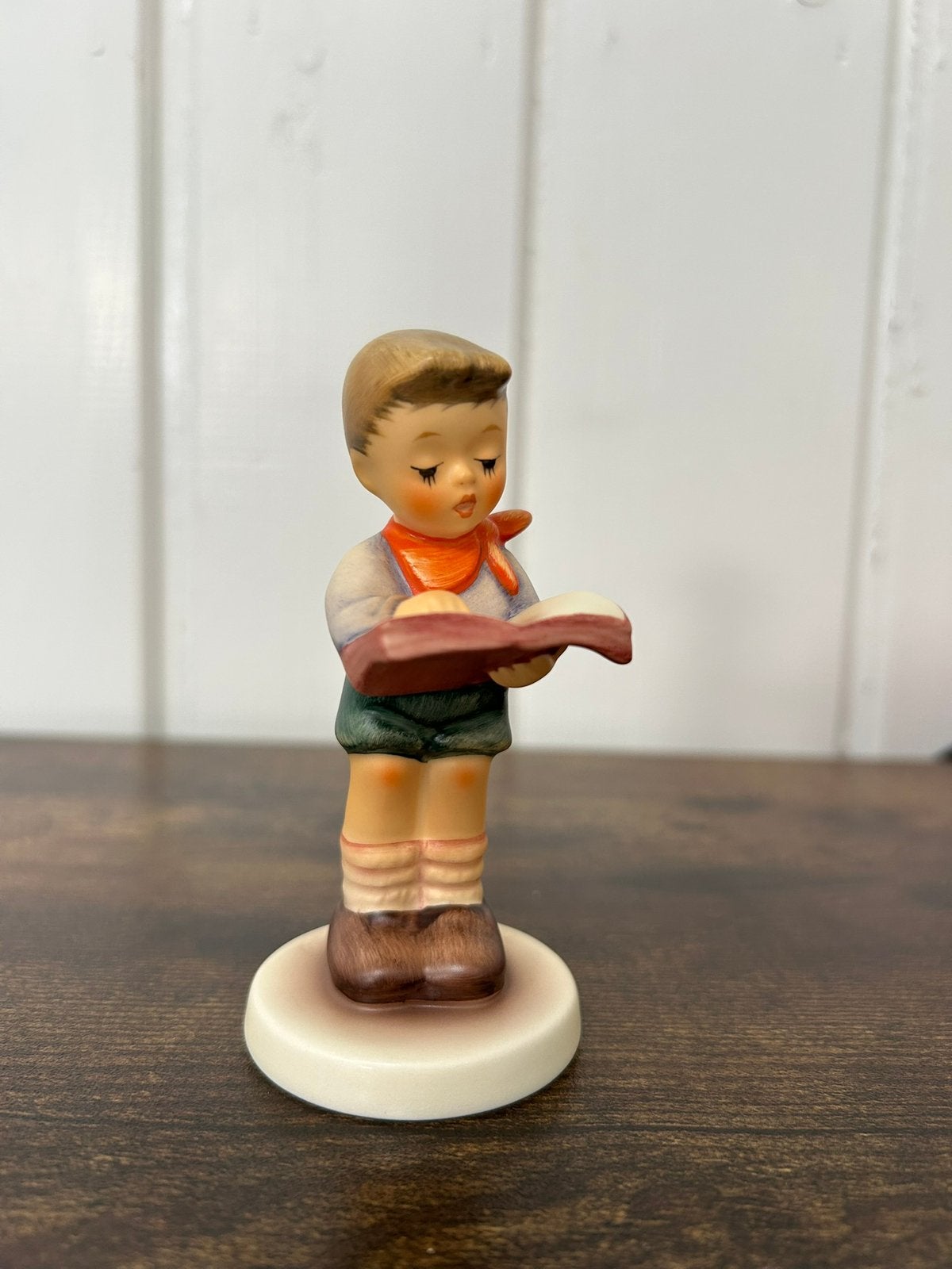 Hummel Figuur nr.2087/B 1999 honor student Hoogte 10 cm, Ophalen of Verzenden, Gebruikt, Hummel