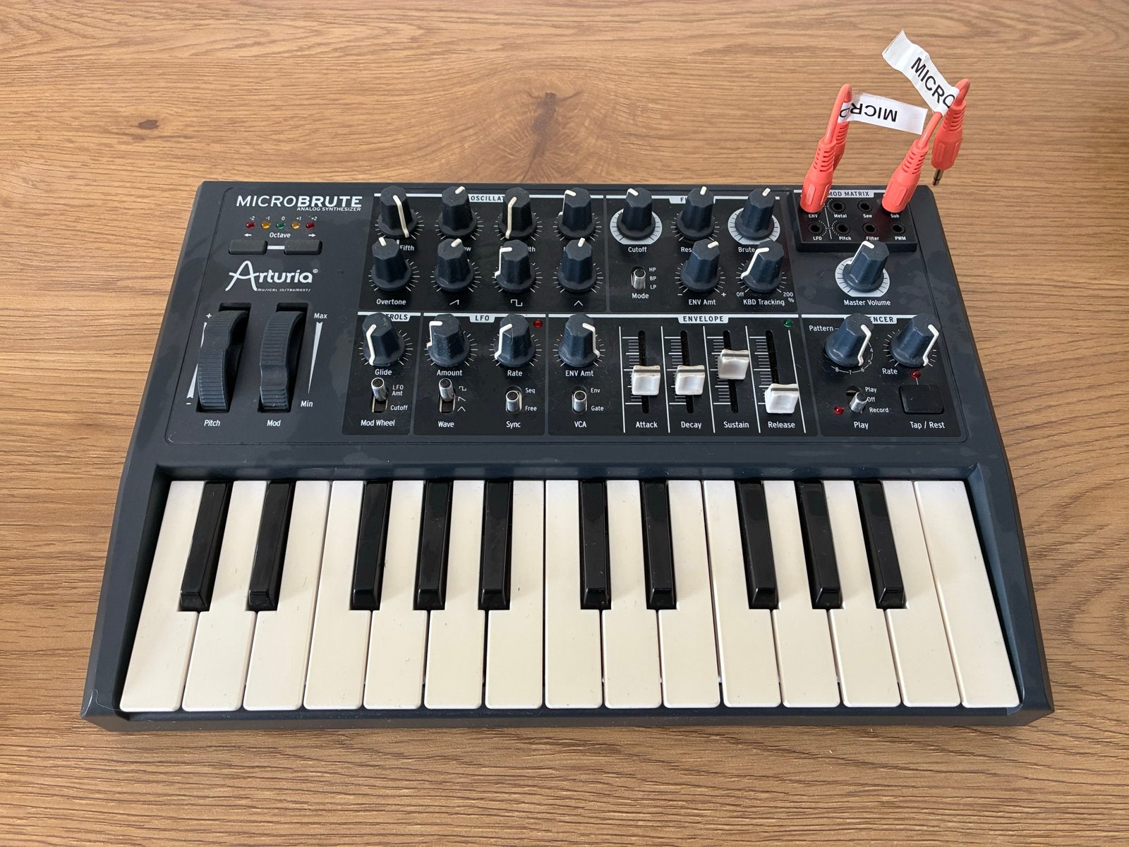 Arturia Microbrute Analoge Synthesizer, Muziek en Instrumenten, Overige merken, Gebruikt, Met midi-aansluiting, Overige aantallen