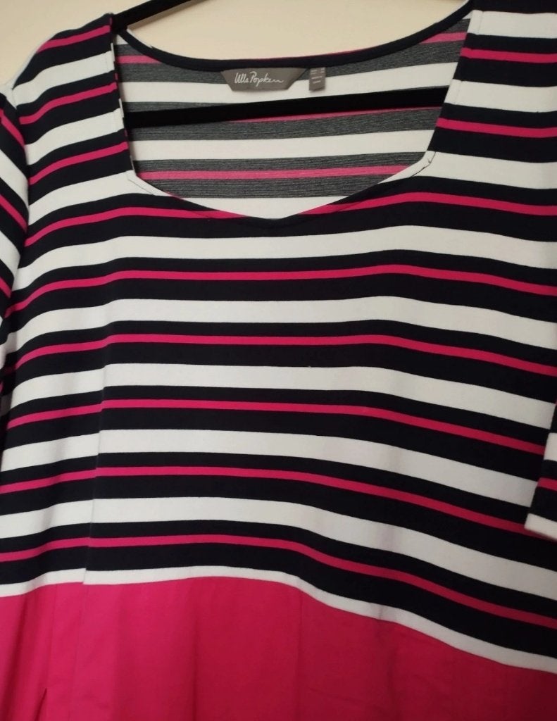 Ulla Popken jurk - maat 52 - felroze en zwart-wit gestreept, Maat 46/48 (XL) of groter, Ulla Popken, Zo goed als nieuw, Onder de knie