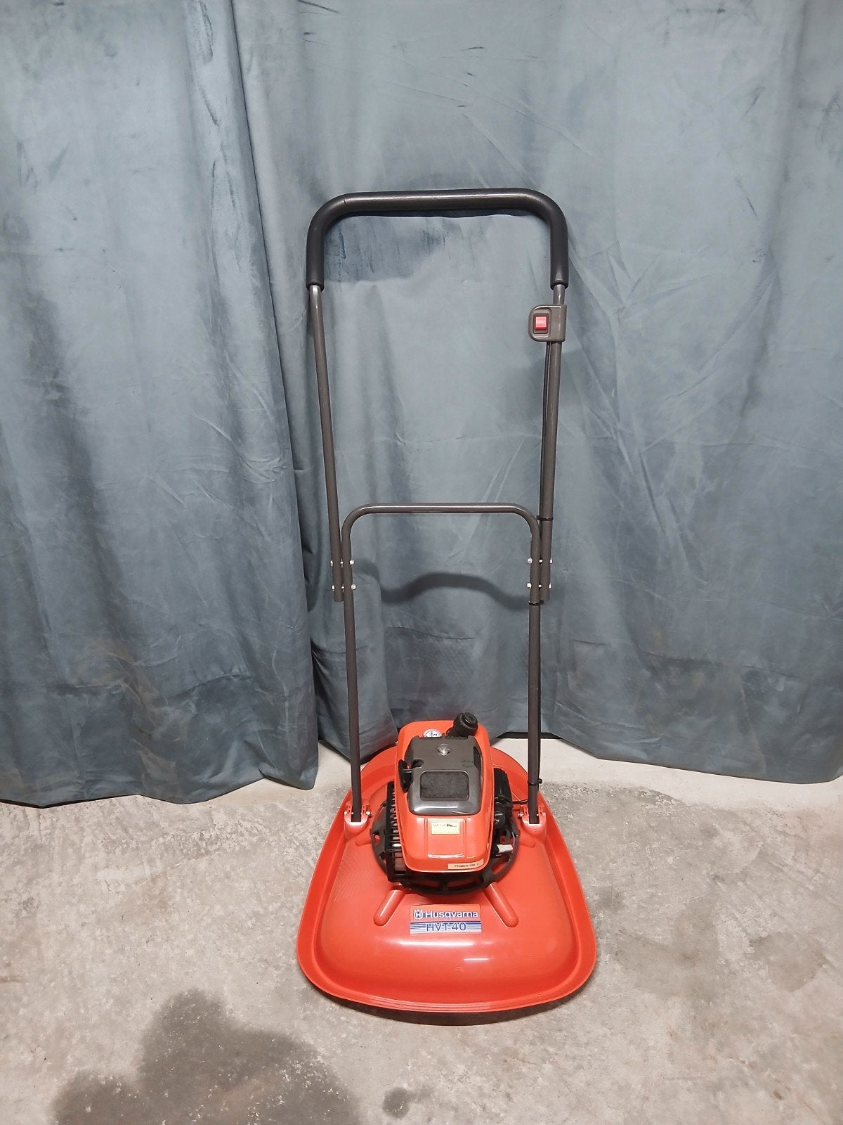 Husqvarna/Flymo HVT40 zweefmaaier,taludmaaier!, Mulchfunctie, Ophalen of Verzenden, Zo goed als nieuw, Benzine-grasmaaier
