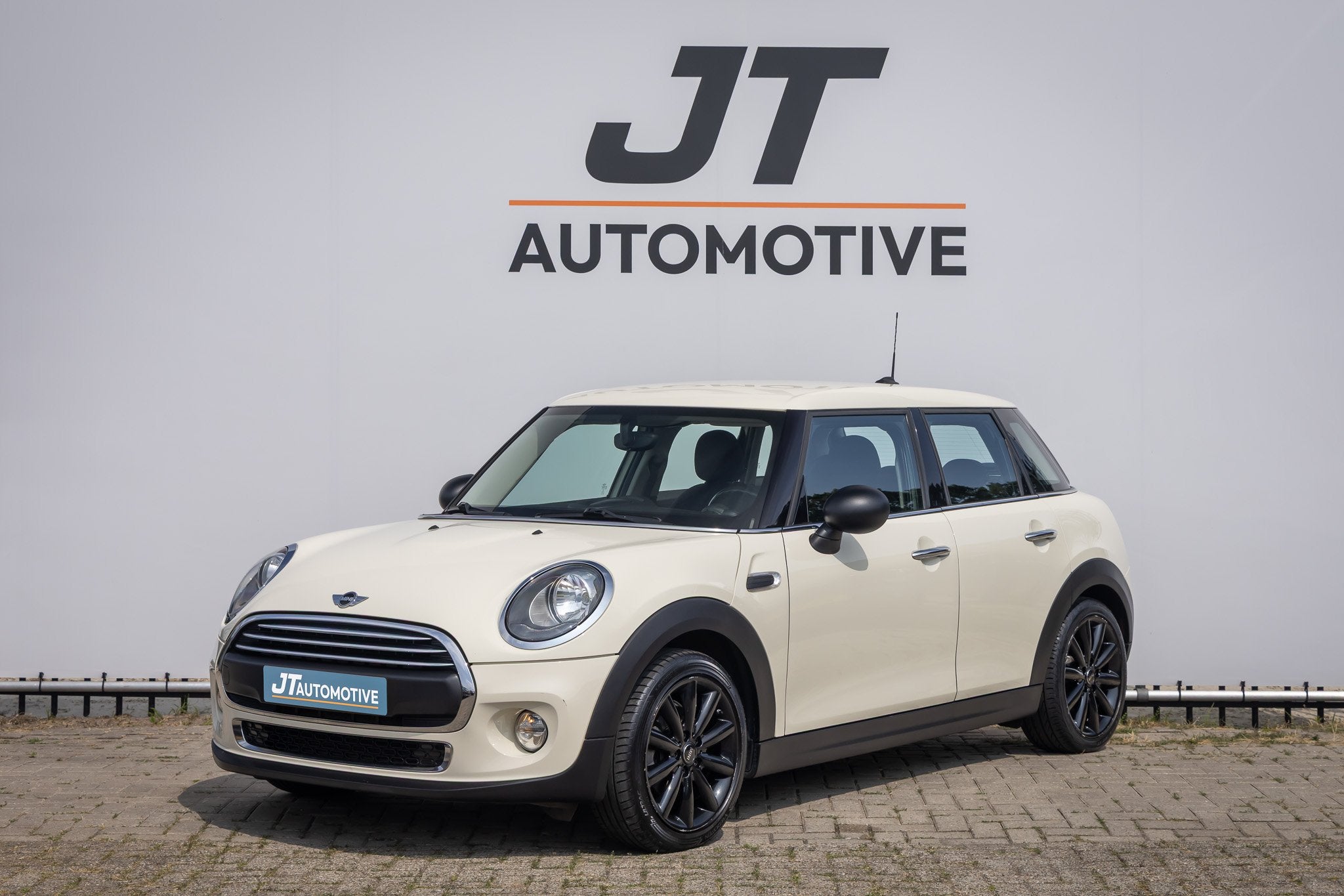 MINI One 1.2 One Business 5deurs nlauto digitaal scherm | pd, Auto's, Mini, 21 km/l, Gebruikt, Euro 6, 1198 cc