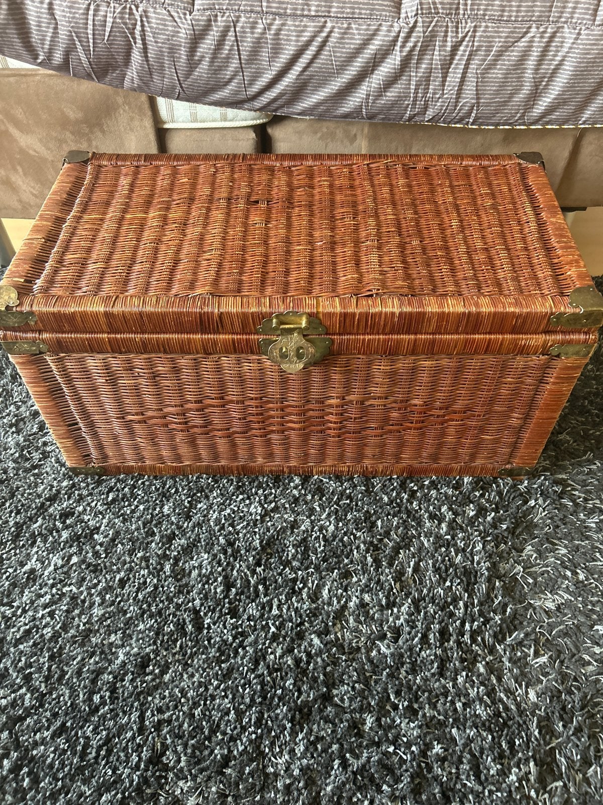 Vintage rieten kist/opbergkist met messing sluiting, Ophalen, Overige materialen, Gebruikt, 100 tot 150 cm