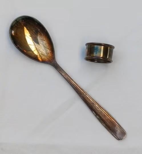 Verzilverde lepel / verzilverde servetring, Ophalen of Verzenden, Gebruikt, Zilver, Los bestek