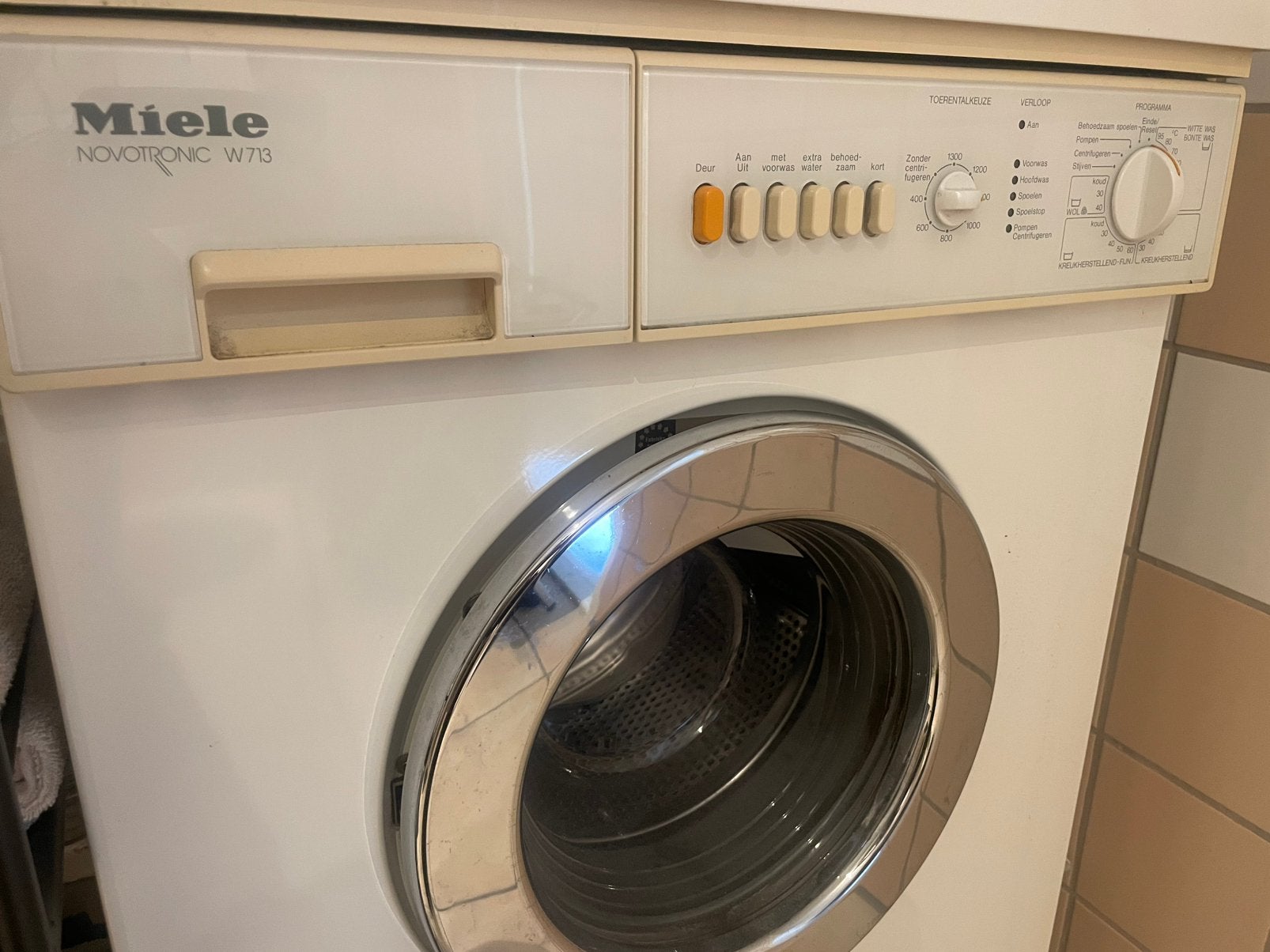 Miele wasmachine en droger, Witgoed en Apparatuur, Wasmachines, Gebruikt, 85 tot 90 cm, 1200 tot 1600 toeren, Ophalen