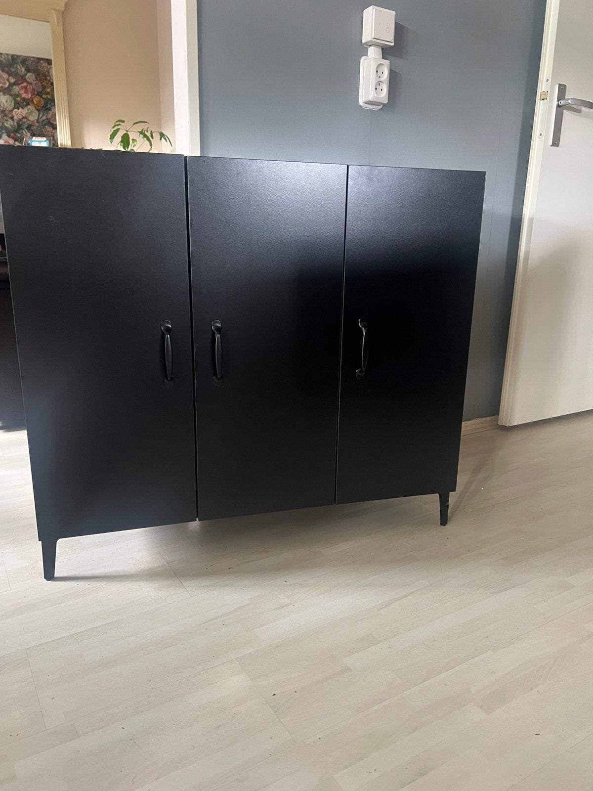 Mooi zwart kastje, Huis en Inrichting, Ophalen of Verzenden, Zo goed als nieuw