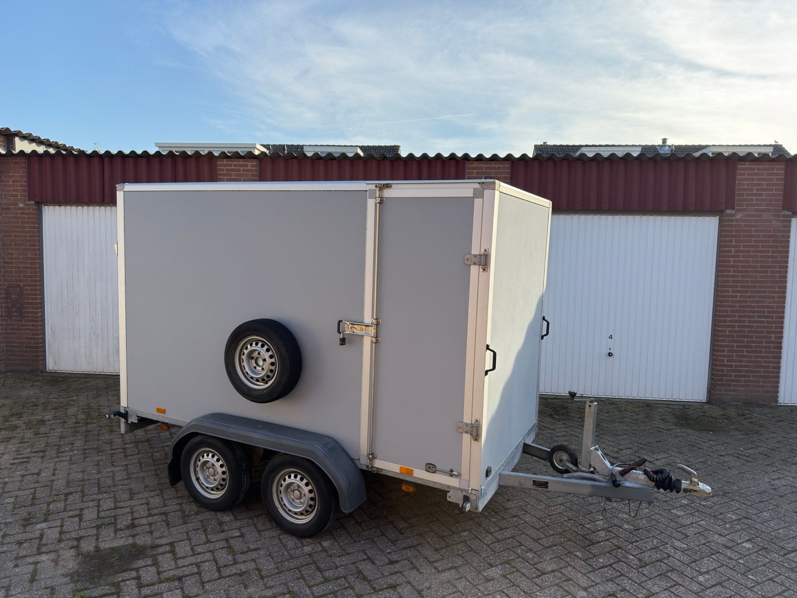 Saris Gesloten Aanhangwagen C2000 300*150*180