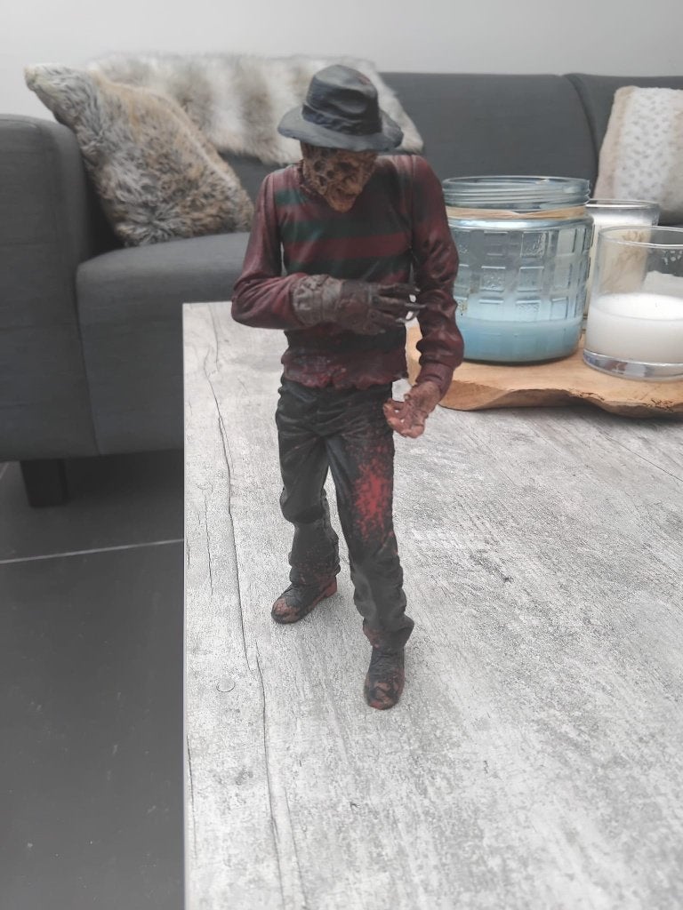 Verzamelpop: Freddy Kruger, Ophalen, Gebruikt
