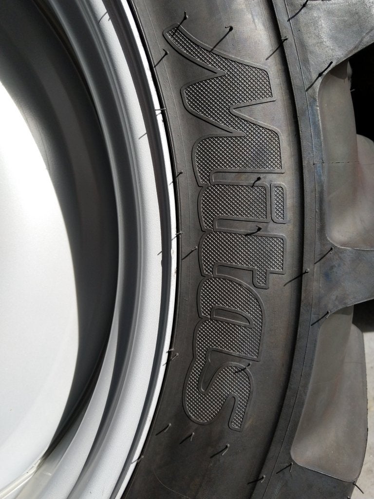 270/80 x R32 Nieuwe Mitas banden met velgen., Niet ingevuld, Niet ingevuld, Niet ingevuld