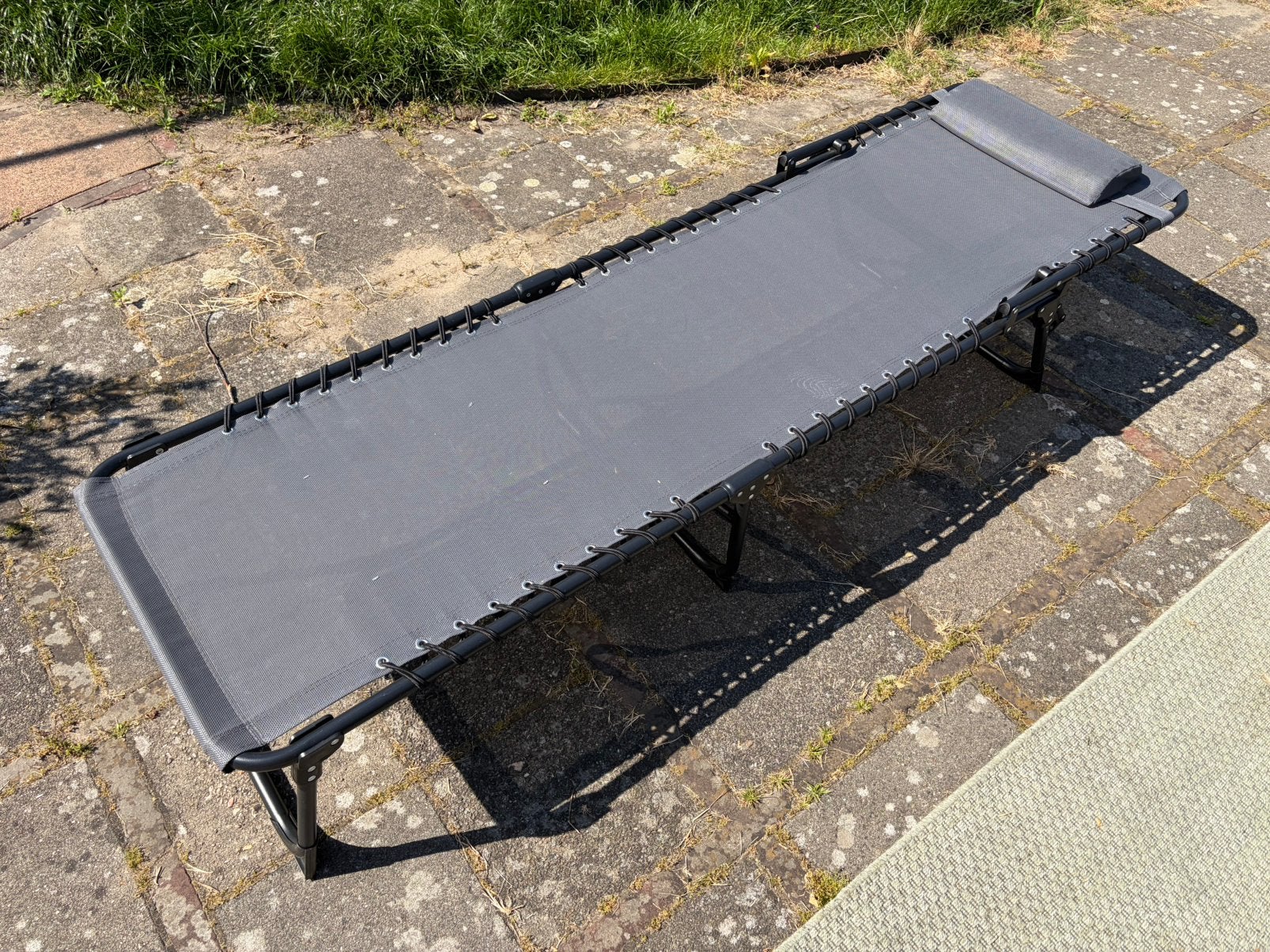 Verstelbaar ligbed voor in de tuin van textileen, Ophalen, Zo goed als nieuw, Verstelbaar