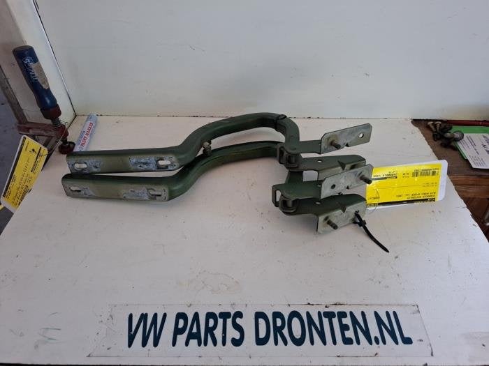 Scharnier Achterklep van een Alfa Romeo Spider, Gebruikt, -, Verzenden, -