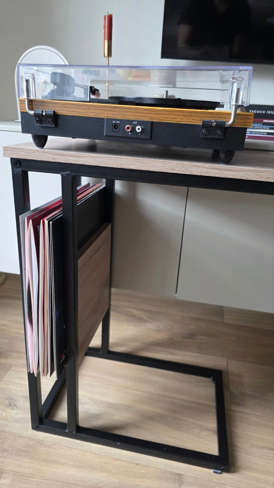Bijzettafel met metalen poten en opbergruimte, Minder dan 55 cm, Metaal of Aluminium, Zo goed als nieuw, Modern industrieel