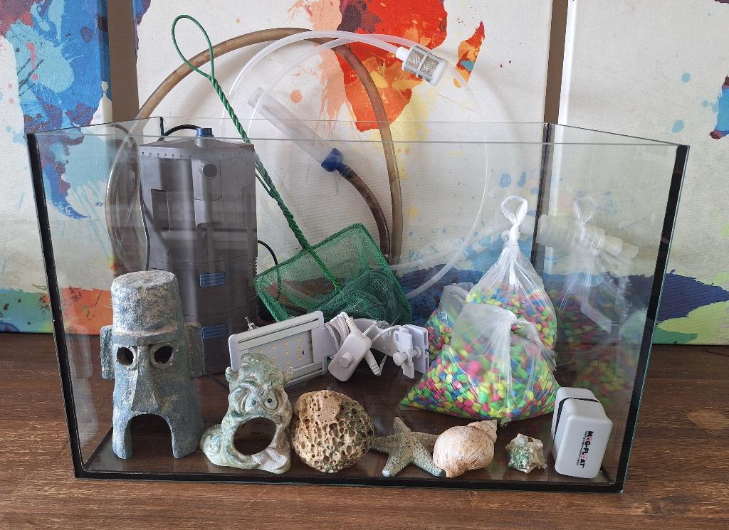 Aquariumset 35 liter met alle toebehoren, Ophalen, Inclusief toebehoren, Zo goed als nieuw, Leeg aquarium