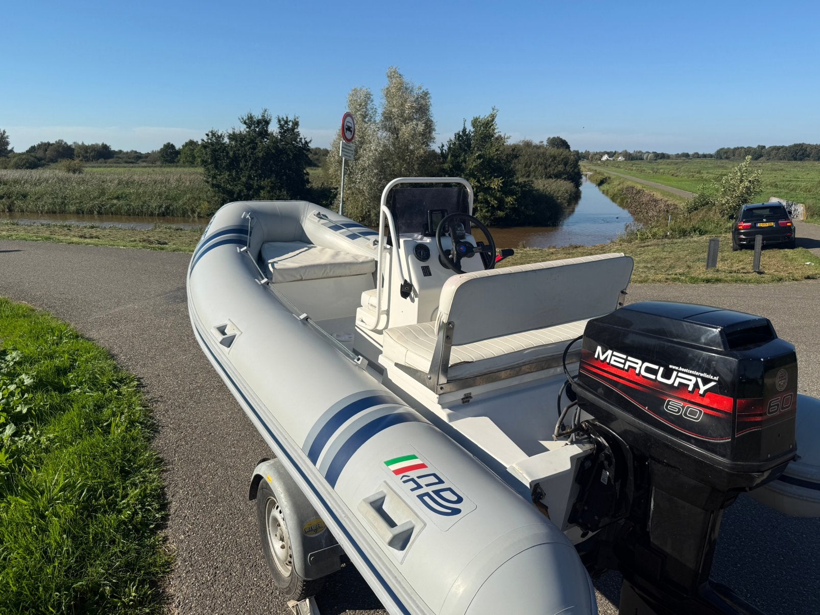 Foto 7 van Artigiana Batelli 430VS met 60pk Mercury en Trailer