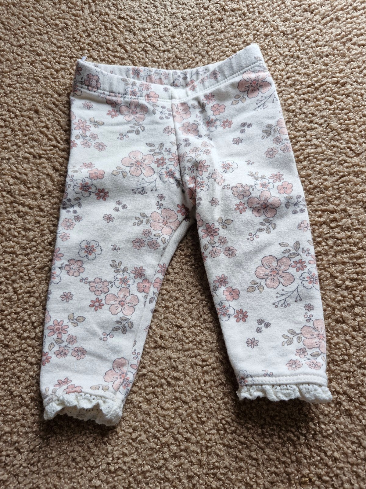 Broekje met bloemetjes, Kinderen en Baby's, Ophalen of Verzenden, Meisje, Broekje