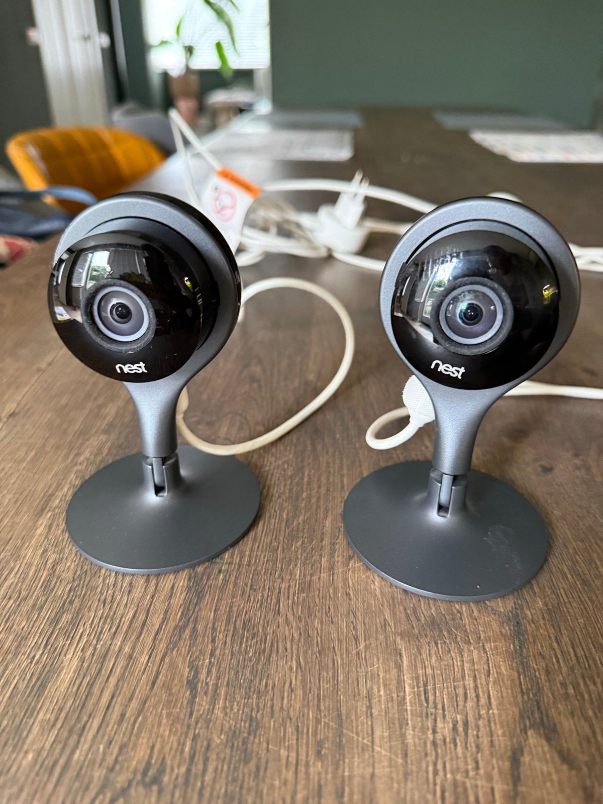 Twee Google Nest Indoor Camera's, Ophalen, Zo goed als nieuw, Binnencamera