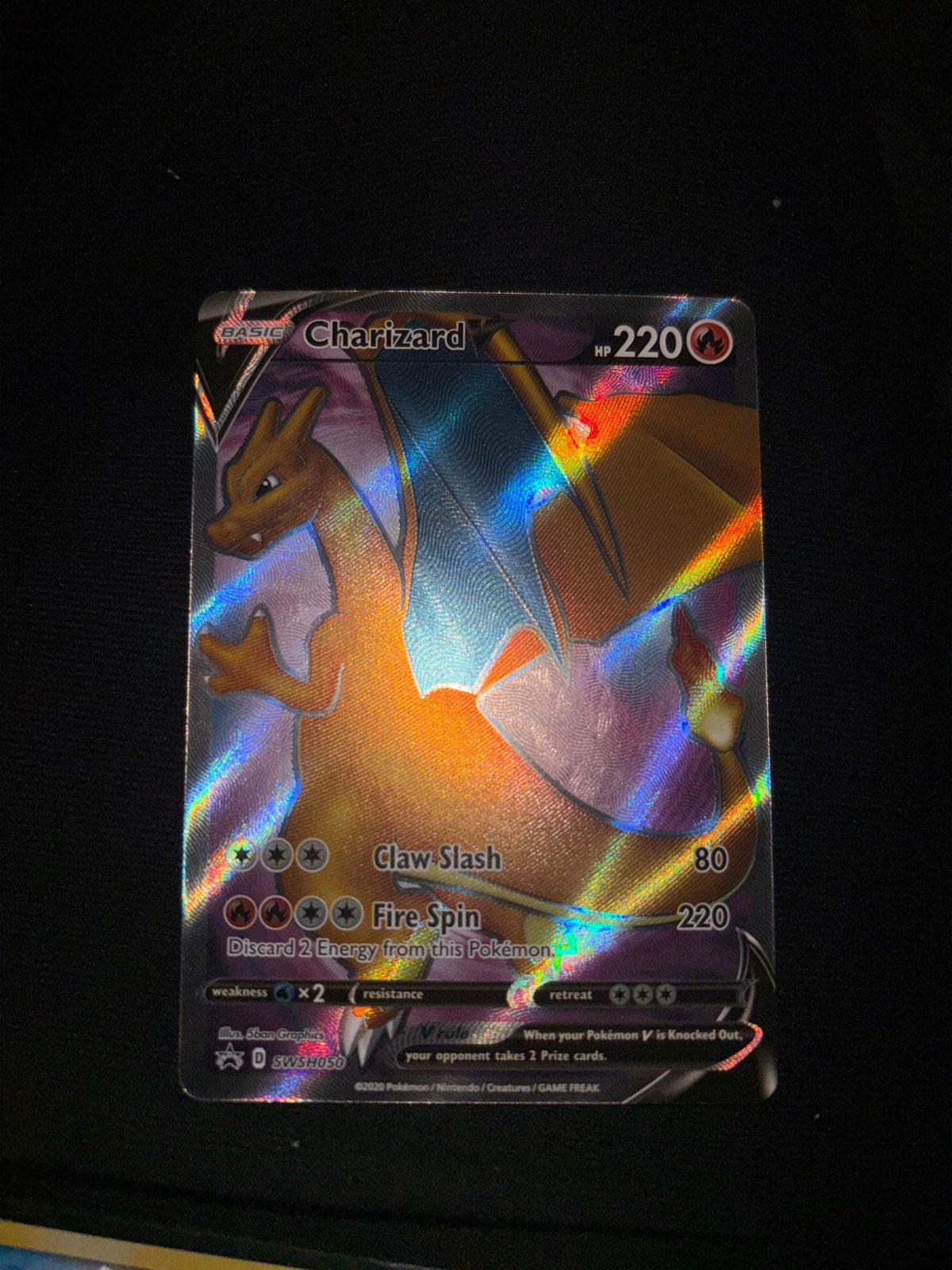 Charizard V SWSH050 Promo Pokémon Kaart - Zo goed als nieuw, Hobby en Vrije tijd, Ophalen of Verzenden, Zo goed als nieuw, Losse kaart