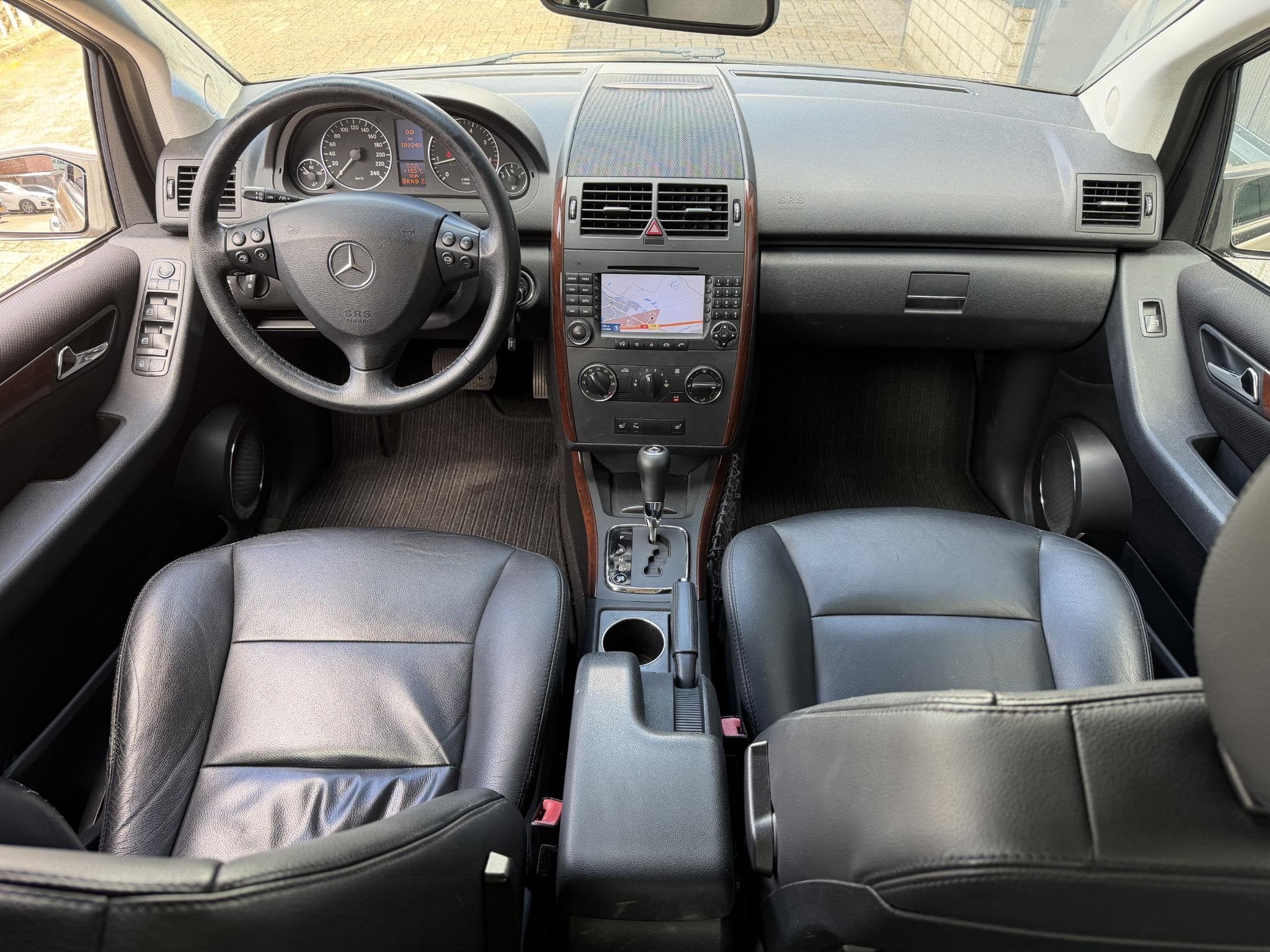 Mercedes-Benz A-klasse 200 Elegance 16"/Leder/Stoelverwarmin, Auto's, 136 pk, Gebruikt, Zwart, 4 cilinders