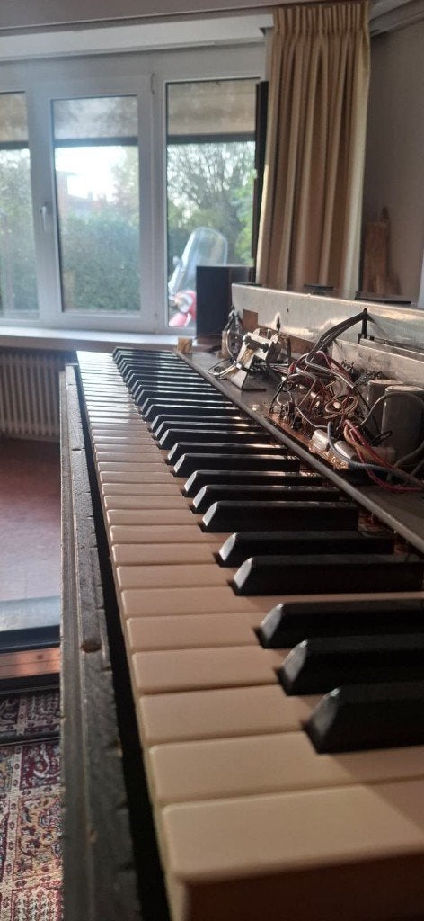 Foto 5 van Wurlitzer 200A - Zwart - Nette, originele staat. 230V ombouw