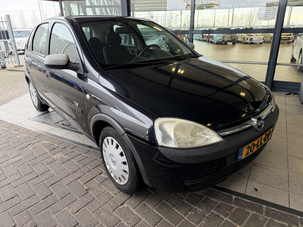 Opel Corsa 1.2-16V Njoy (bj 2003), Auto's, Opel, Voorwielaandrijving, Gebruikt, 31 €/maand, Zwart