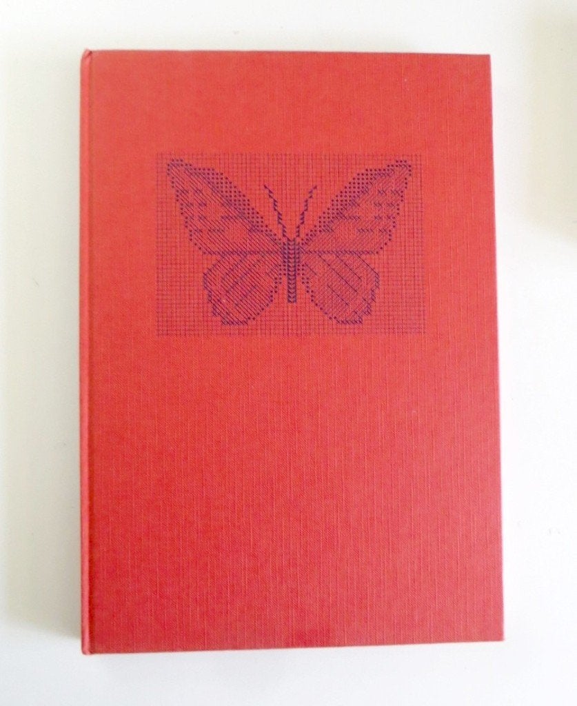 Borduurboek M4244: De nieuwe wereld van de naaldkunst, Ophalen of Verzenden, Zo goed als nieuw, Handborduren, Patroon