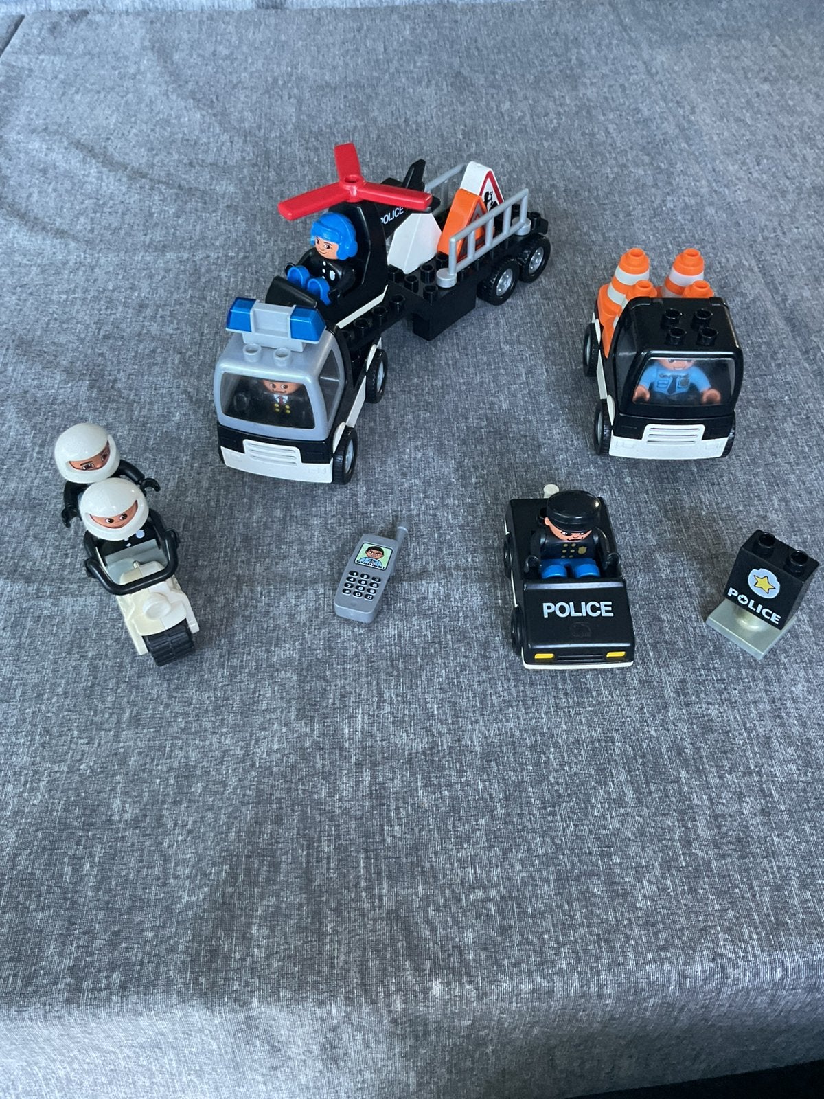 Lego Duplo politie auto’s en motor, Kinderen en Baby's, Speelgoed | Duplo en Lego, Ophalen of Verzenden, Zo goed als nieuw, Duplo