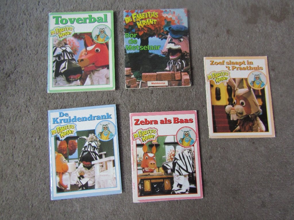 5 boekjes: Fabeltjeskrant, Ophalen of Verzenden, Gelezen, Fictie algemeen