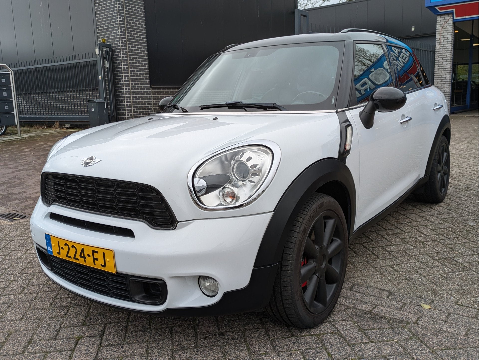 MINI Countryman 1.6 Cooper S Chili Pano dak Leer Navi 3 mnd, Voorwielaandrijving, Euro 5, Gebruikt, Wit