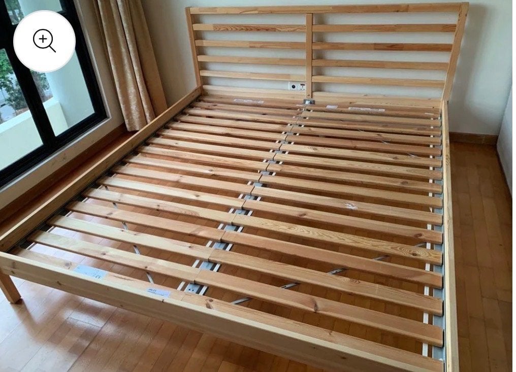 IKEA bed 140x200 met matras en lattenbodems, Ophalen, Bruin, Tweepersoons, 140 cm